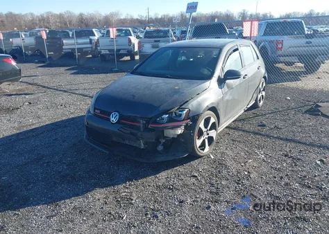 2015 Volkswagen Golf Gti 2.0T S W/Performance Package 4-Door z USA, uszkodzony, nr VIN 3VW547AU4FM076330